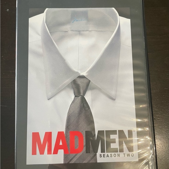 Emmy Award Winning TV Show Mad Men Season Two (2) DVD 4-disc set - Picture 2 of 6